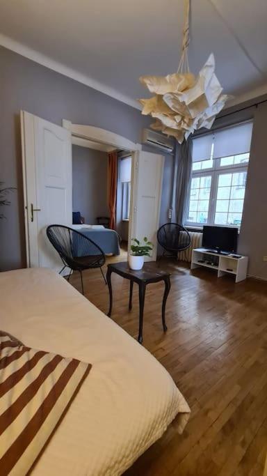 Your Royal 2 Bedroom City Center Stay Beograd Ngoại thất bức ảnh