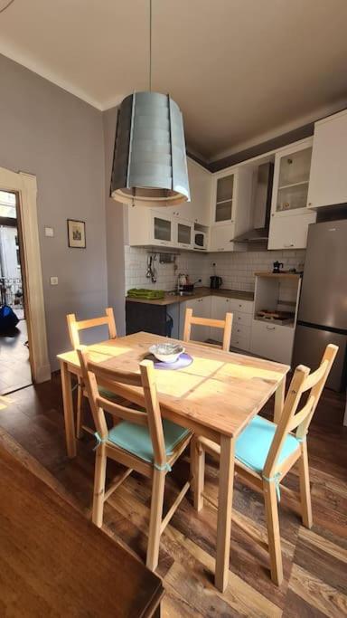 Your Royal 2 Bedroom City Center Stay Beograd Ngoại thất bức ảnh