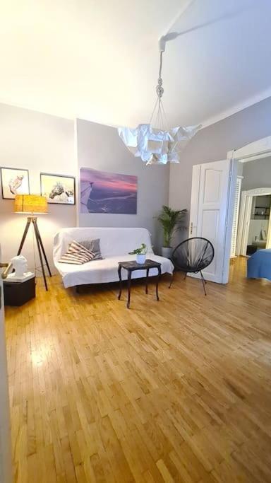 Your Royal 2 Bedroom City Center Stay Beograd Ngoại thất bức ảnh